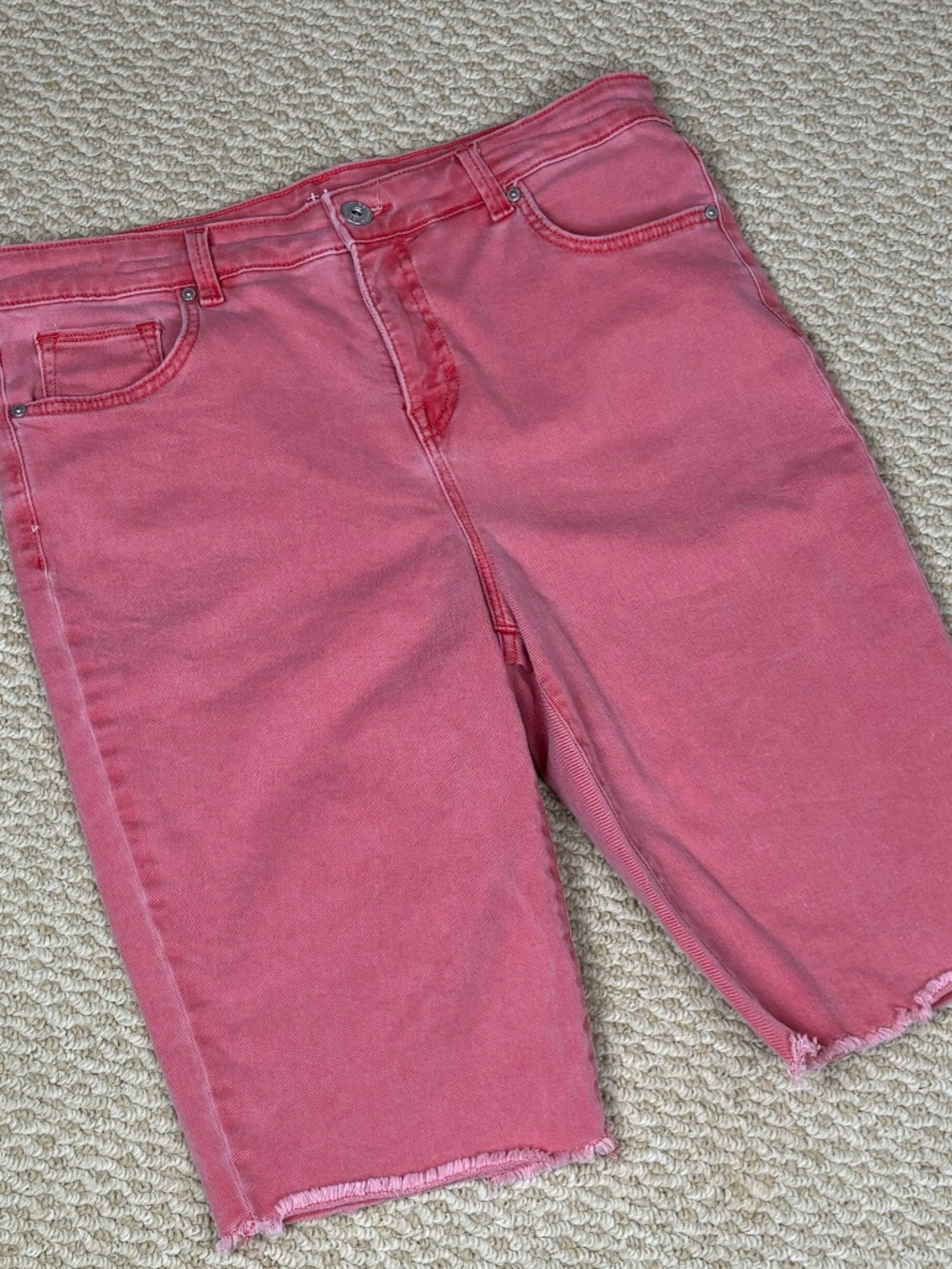 Style & Co Women's Pink Denim Bermuda Shorts Size 10 Stretch Raw Frayed Hem